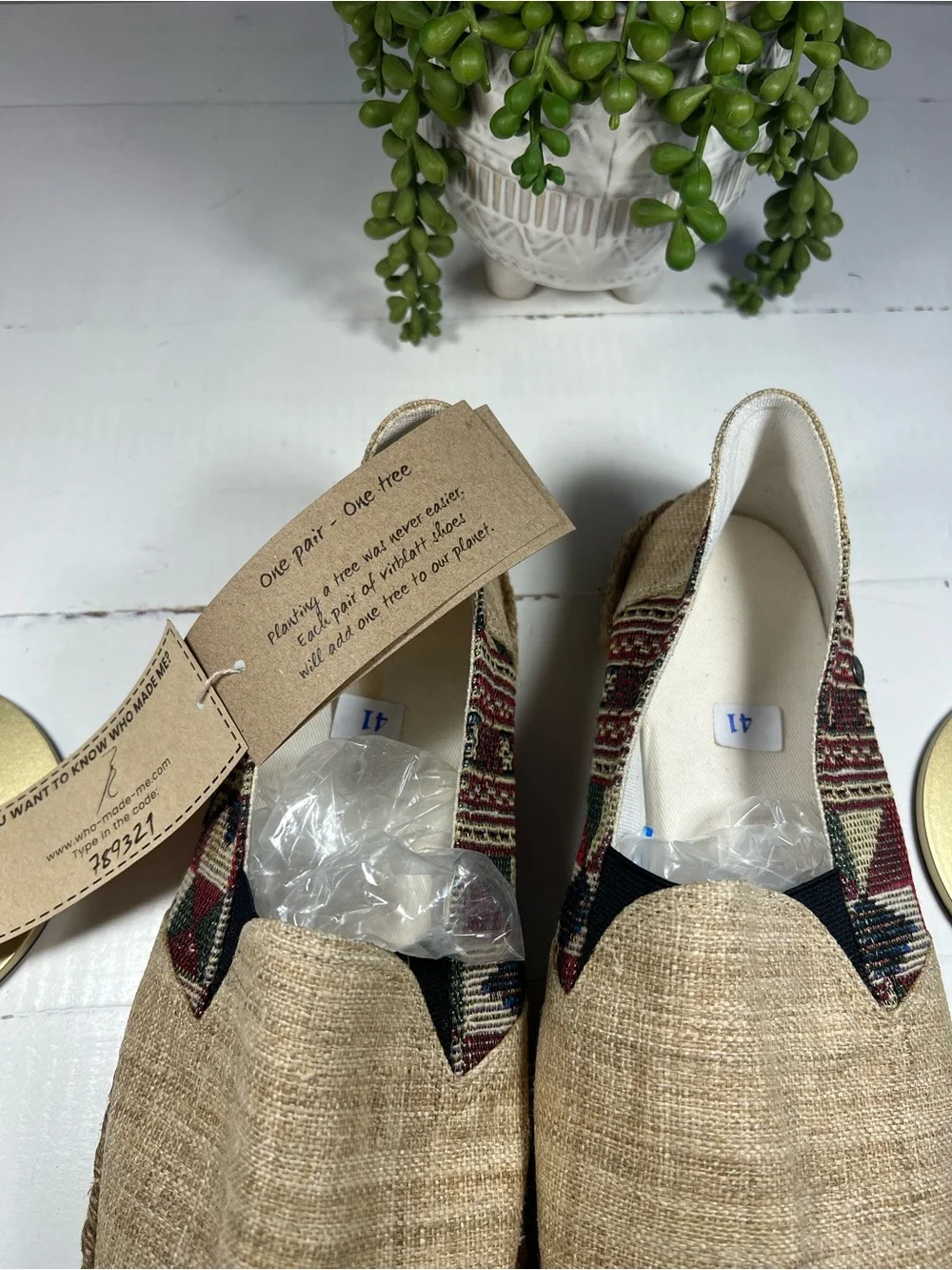 UNISEX VIRBLATT slip-on shoes. Tan Canvas with Patterned Trim. NWT